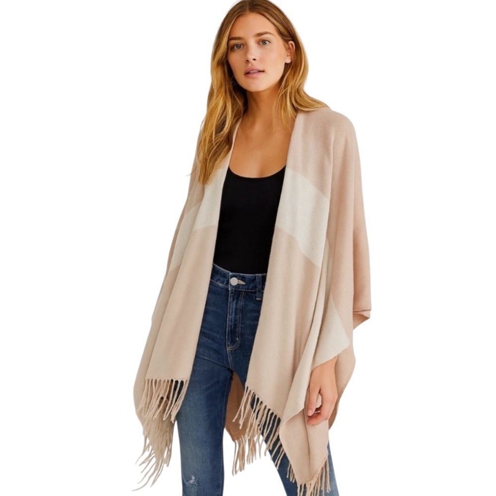 NWT SOIA & KYO Yadira Fringe Color Block Cape Shawl Open Poncho Pink Cream Tan